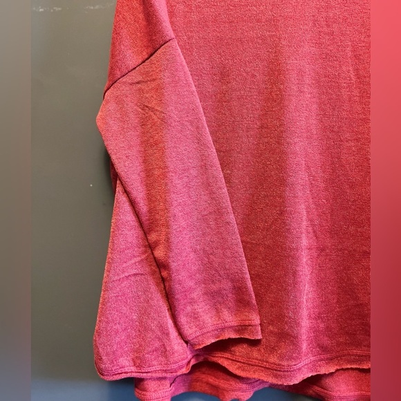 Wishlist M/L rust/ red thin sweater/ top NWT - Picture 3 of 6